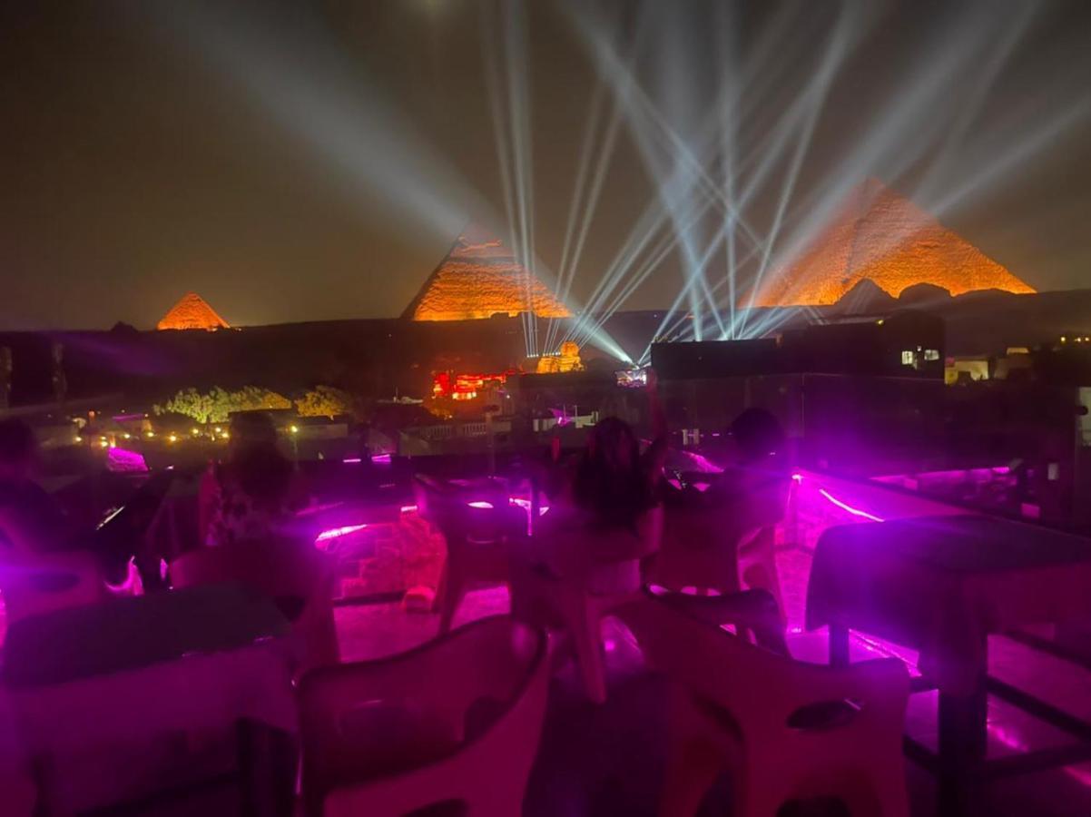Pyramids And Sphinx El Cairo